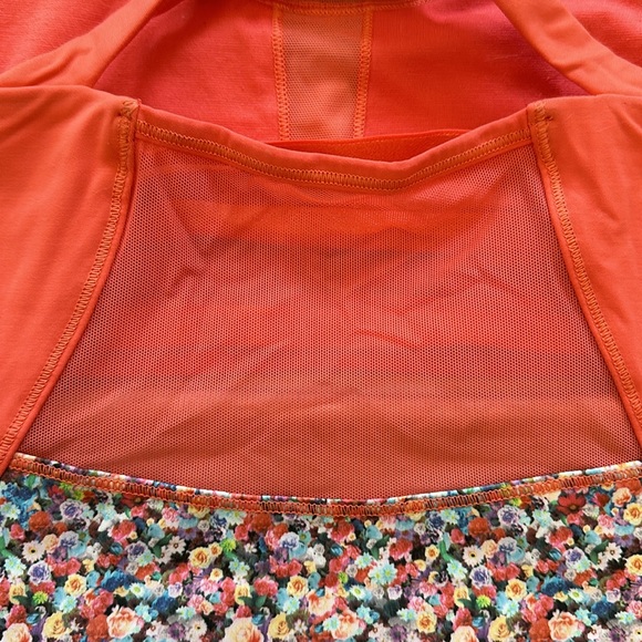 LULULEMON Racerback workout top - Picture 4 of 4